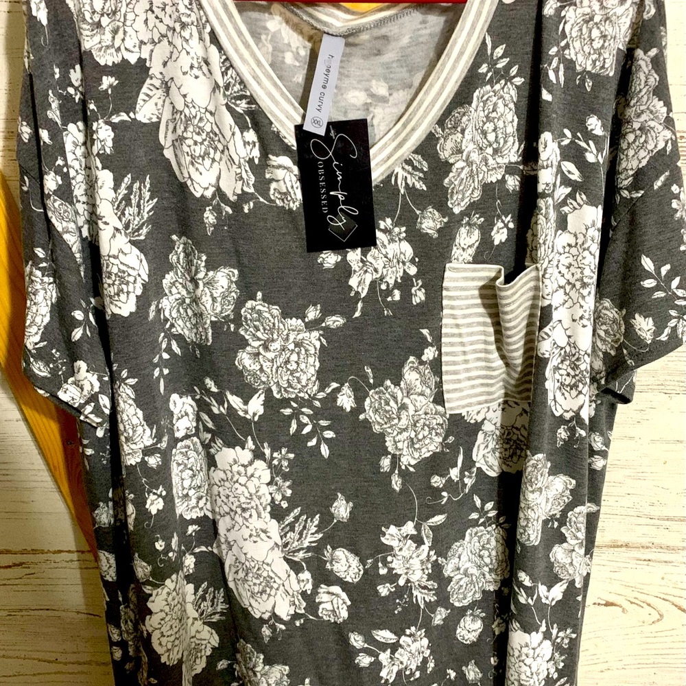 Honeyme brand tee/tunic size XXL NWT
